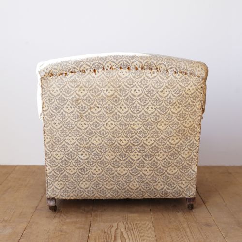 19TH CENTURY HOWARD AND SONS ARMCHAIR - ADDITIONAL PHOTO 4