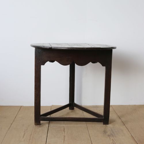 18TH CENTURY CRICKET TABLE - ADDITIONAL PHOTO 1