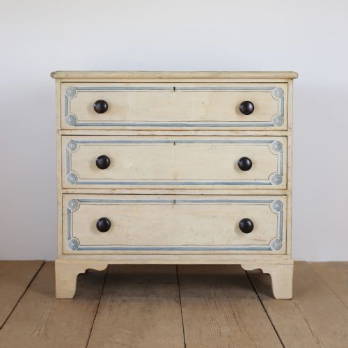 19TH CENTURY CHEST OF DRAWERS - ADDITIONAL PHOTO 1