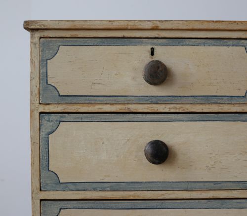 19TH CENTURY CHEST OF DRAWERS - ADDITIONAL PHOTO 2