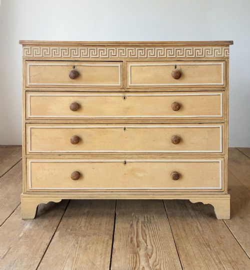 19th century chest of drawers - CATEGORY: ANTIQUE CHEST OF DRAWERS - DATED 19TH CENTURY