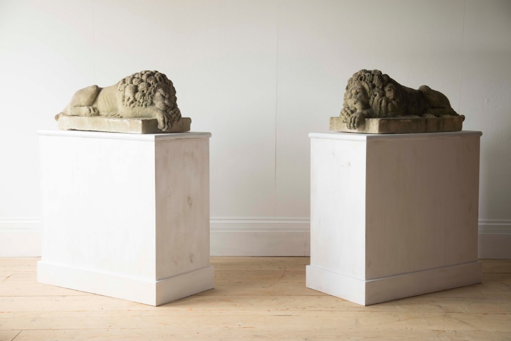Pair of Canova Lions View II