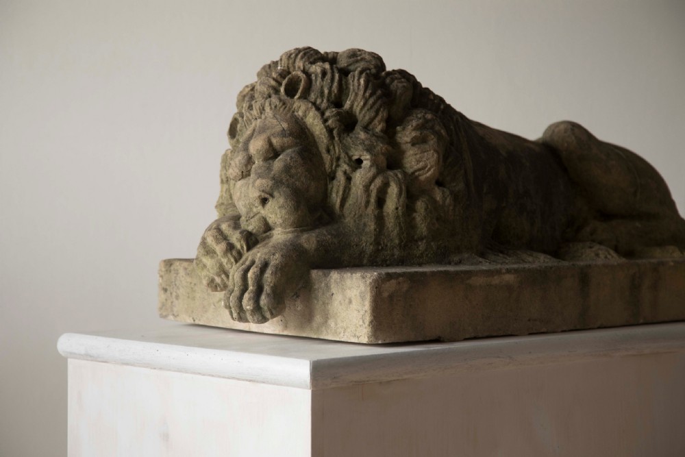 Pair of Canova Lions View III