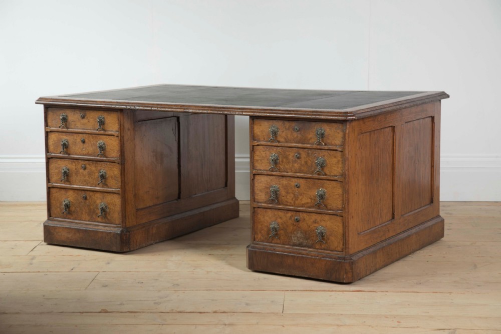 19th Century Partners Desk View II