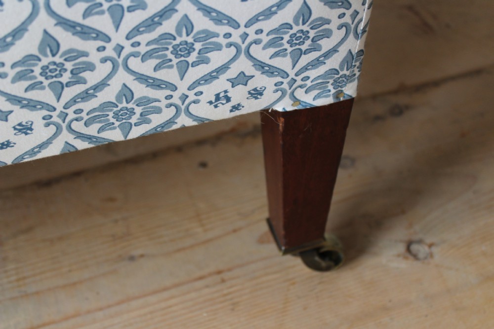 Howard and Sons Daybed View V
