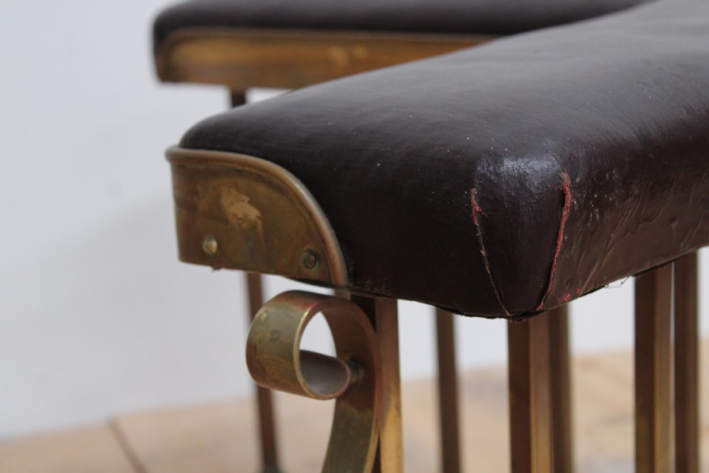 19th Century Club Fender View IV