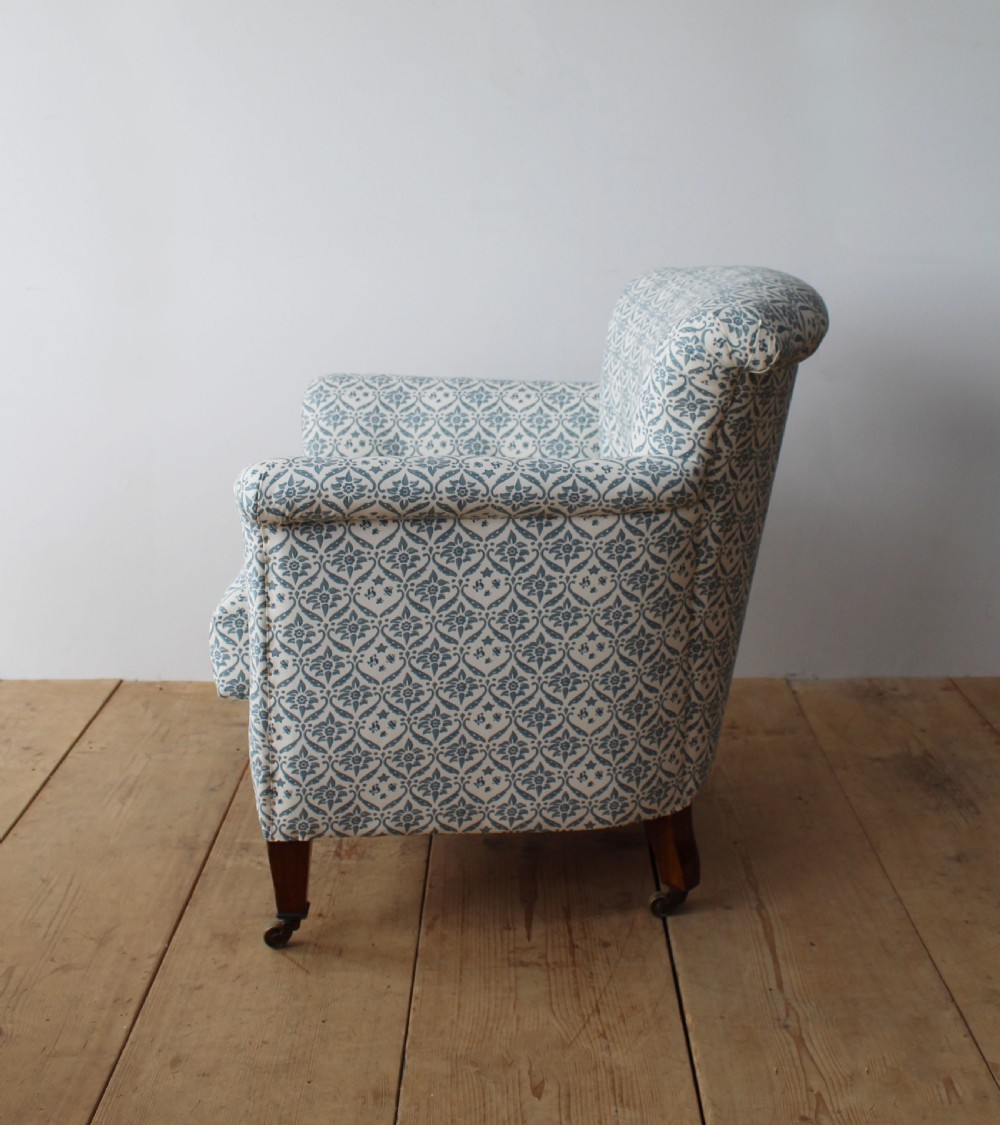 Howard and Sons Woodstock Armchair View IV