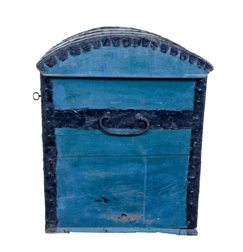 SWEDISH MID 19TH CENTURY HAND PAINTED OAK DOME TOP COFFER - ADDITIONAL PHOTO 2