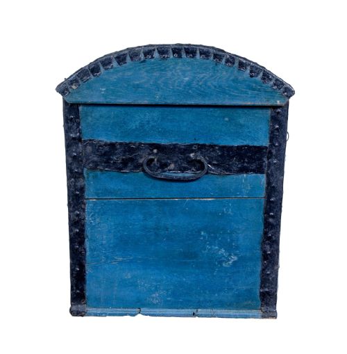 SWEDISH MID 19TH CENTURY HAND PAINTED OAK DOME TOP COFFER - ADDITIONAL PHOTO 4