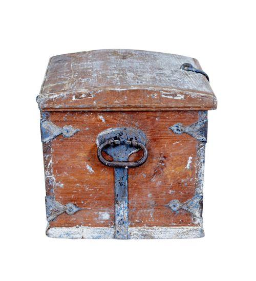 SMALL MID 19TH CENTURY SWEDISH PAINTED PINE STRONG BOX - ADDITIONAL PHOTO 3