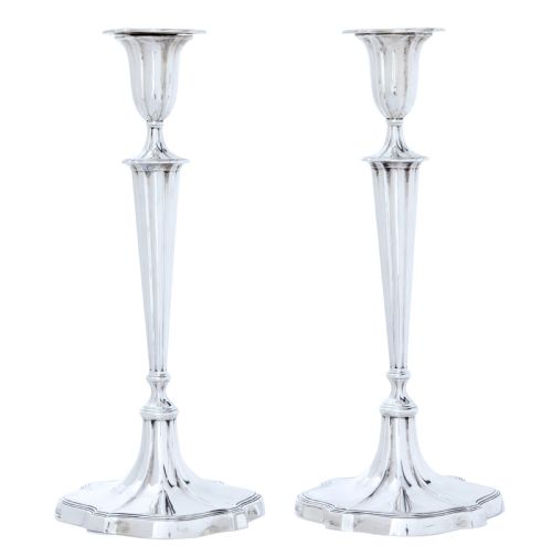 PAIR OF EARLY 20TH CENTURY STERLING SILVER CANDLESTICKS - ADDITIONAL PHOTO 1
