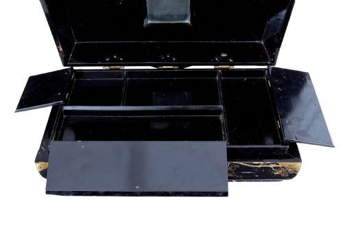 19TH CENTURY BLACK LACQUERED JEWELLERY BOX - ADDITIONAL PHOTO 3
