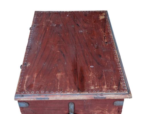 EARLY 19TH CENTURY PAINTED PINE BLANKET BOX - ADDITIONAL PHOTO 5