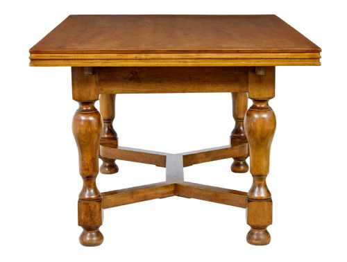 EARLY 20TH CENTURY BIRCH EXTENDING DINING TABLE - ADDITIONAL PHOTO 3