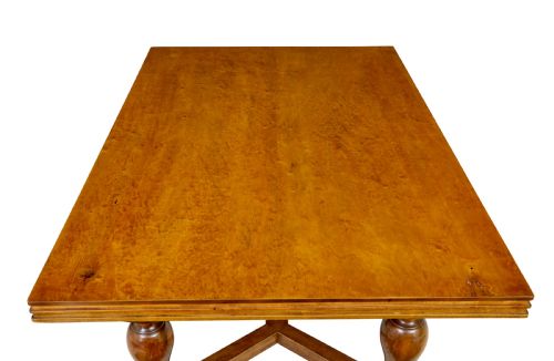 EARLY 20TH CENTURY BIRCH EXTENDING DINING TABLE - ADDITIONAL PHOTO 7
