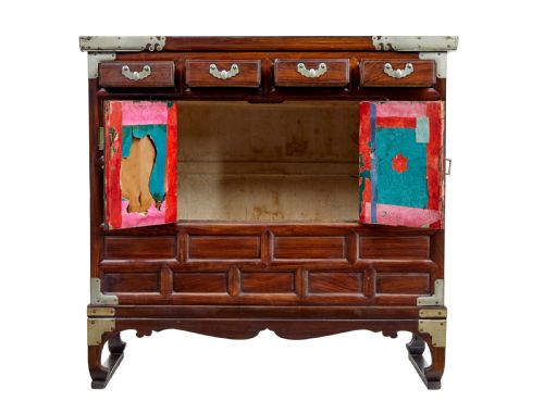 EARLY 20TH CENTURY DECORATIVE KOREAN CABINET - ADDITIONAL PHOTO 1