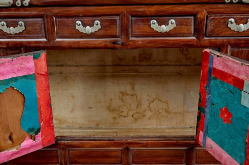 EARLY 20TH CENTURY DECORATIVE KOREAN CABINET - ADDITIONAL PHOTO 7
