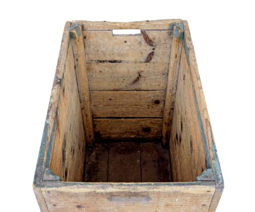 19TH CENTURY SWEDISH PINE LOG BOX - ADDITIONAL PHOTO 5