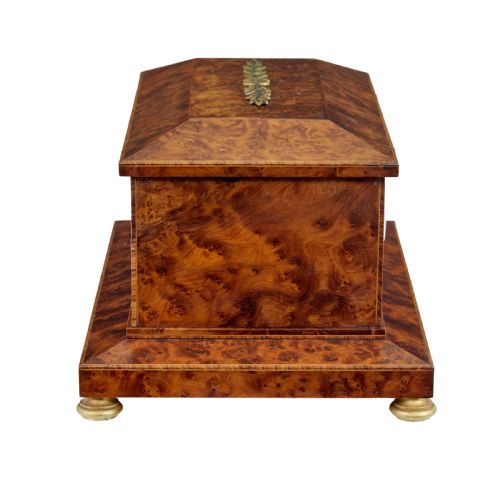 EARLY 20TH CENTURY BURR YEW DESKTOP BOX WITH CLOCK - ADDITIONAL PHOTO 4