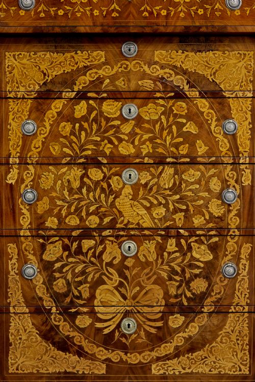 19TH CENTURY FRENCH INLAID MAHOGANY 6 DRAWER INLAID CHEST - ADDITIONAL PHOTO 6