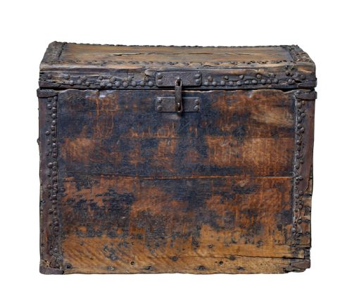 18TH CENTURY CHINESE HARD WOOD COFFER CHEST - ADDITIONAL PHOTO 1