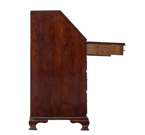 LATE 18TH CENTURY GEORGIAN WALNUT BUREAU - ADDITIONAL PHOTO 5