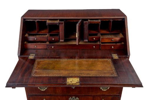 LATE 18TH CENTURY GEORGIAN WALNUT BUREAU - ADDITIONAL PHOTO 8