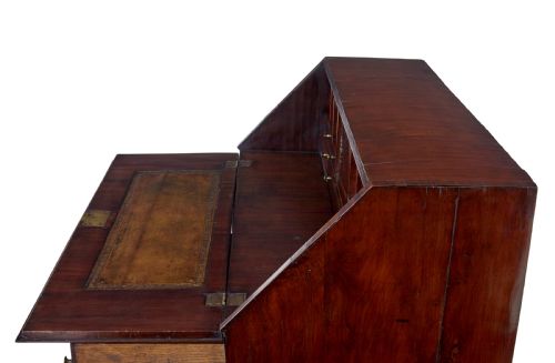 LATE 18TH CENTURY GEORGIAN WALNUT BUREAU - ADDITIONAL PHOTO 9