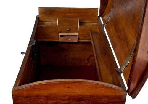 MID 19TH CENTURY PROFUSELY INLAID CONTINENTAL WALNUT DOME COFFER - ADDITIONAL PHOTO 10