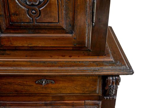 18TH CENTURY FRENCH CARVED WALNUT CUPBOARD - ADDITIONAL PHOTO 8