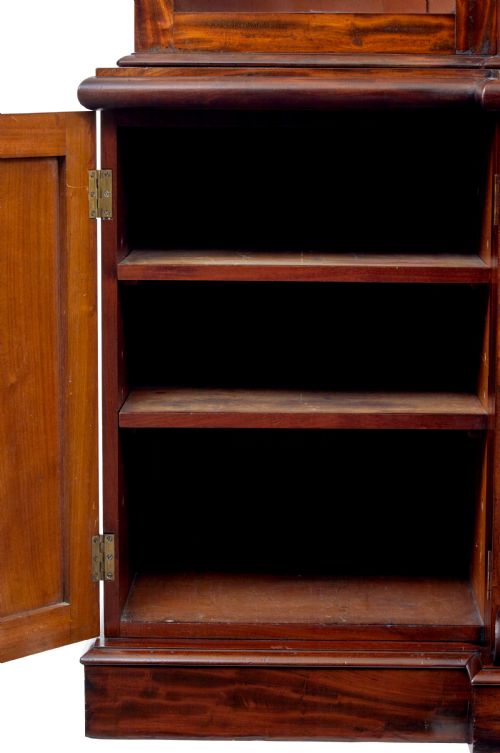 EARLY VICTORIAN 19TH CENTURY FLAME MAHOGANY BREAKFRONT BOOKCASE - ADDITIONAL PHOTO 3