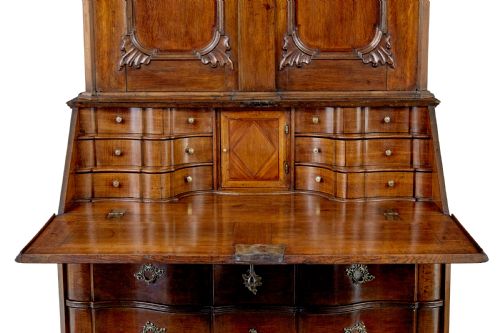18TH CENTURY NORWEGIAN CARVED OAK BUREAU BOOKCASE - ADDITIONAL PHOTO 3