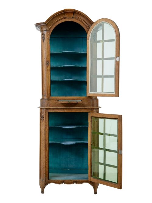 MID 19TH CENTURY GLAZED CARVED OAK LIGE CABINET - ADDITIONAL PHOTO 2
