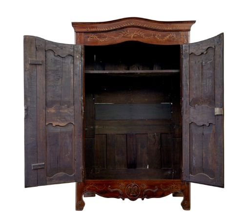 18TH CENTURY CARVED FRENCH YEW AND CHESTNUT ARMOIRE - ADDITIONAL PHOTO 1