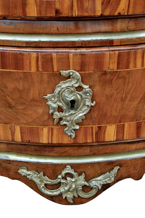 EARLY 19TH CENTURY INLAID WALNUT BOMBE COMMODE - ADDITIONAL PHOTO 8