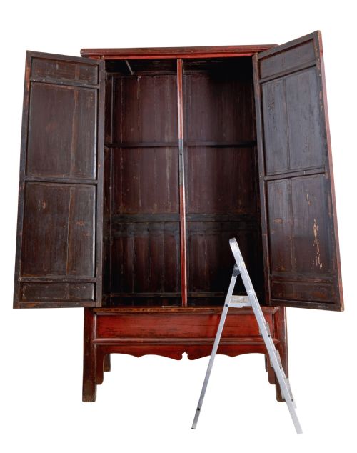 MONUMENTAL 19TH CENTURY CHINESE RED LACQUER CUPBOARD - ADDITIONAL PHOTO 1
