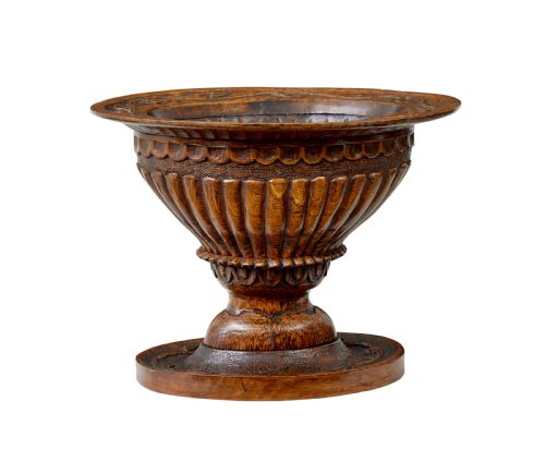 19TH CENTURY CARVED OAK LIEGE BOWL - ADDITIONAL PHOTO 2