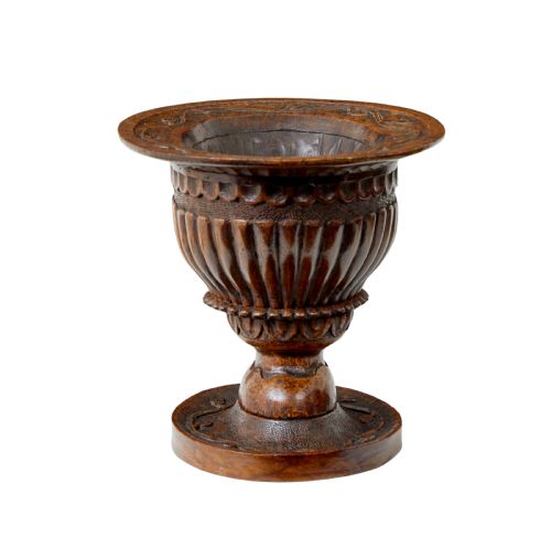 19TH CENTURY CARVED OAK LIEGE BOWL - ADDITIONAL PHOTO 3