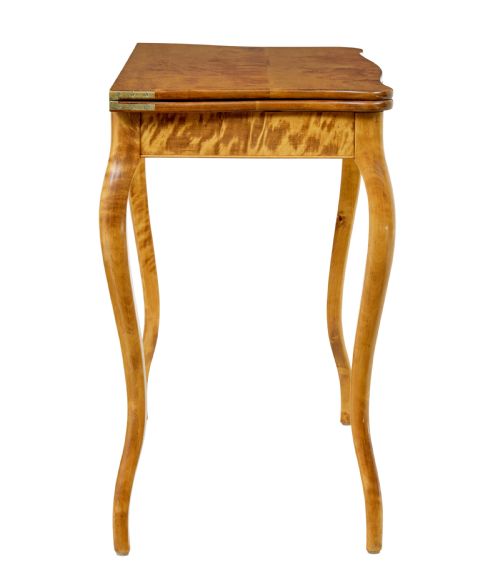 19TH CENTURY ROCOCO REVIVAL SWEDISH BIRCH TEA TABLE - ADDITIONAL PHOTO 5