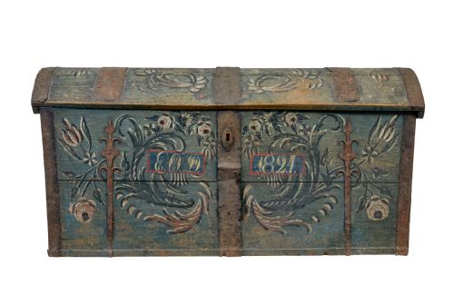 19TH CENTURY SWEDISH HAND PAINTED DOME TOP COFFER - ADDITIONAL PHOTO 1