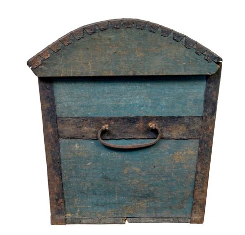 19TH CENTURY SWEDISH HAND PAINTED DOME TOP COFFER - ADDITIONAL PHOTO 4