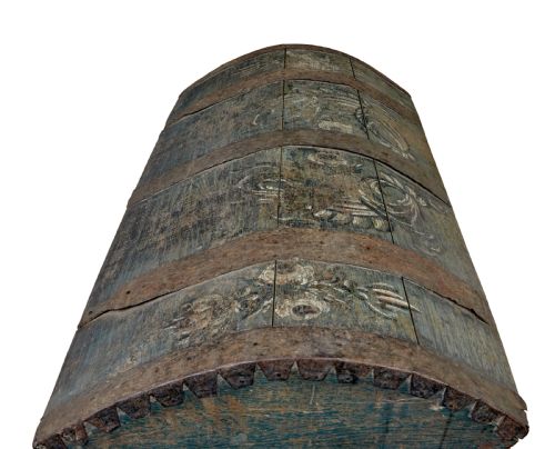 19TH CENTURY SWEDISH HAND PAINTED DOME TOP COFFER - ADDITIONAL PHOTO 6