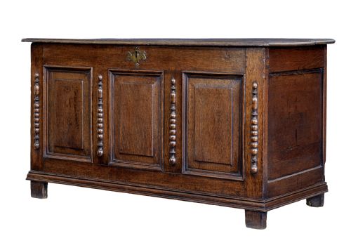 18TH CENTURY SMALL ENGLISH OAK COFFER - ADDITIONAL PHOTO 1
