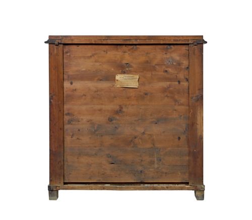 19TH CENTURY SWEDISH SERPENTINE MAHOGANY CHEST OF DRAWERS - ADDITIONAL PHOTO 4