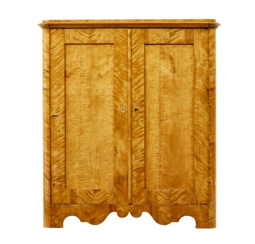 19TH CENTURY SWEDISH BIRCH CUPBOARD - ADDITIONAL PHOTO 3