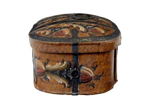 19TH CENTURY SCANDINAVIAN FOLK ART HAND PAINTED BOX - ADDITIONAL PHOTO 3