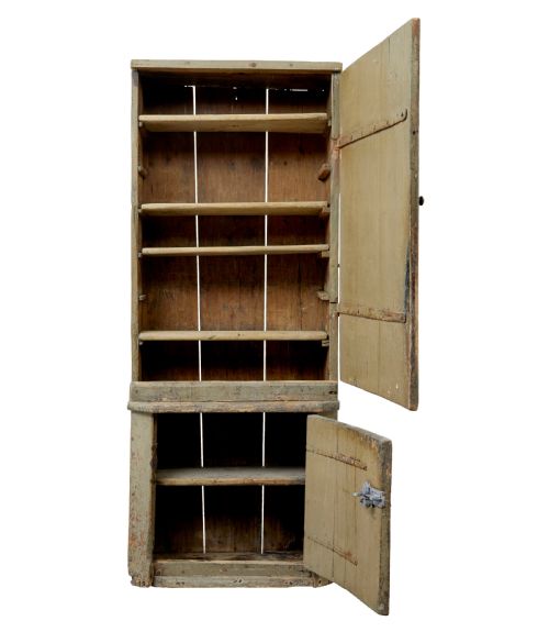 EARLY 19TH CENTURY SCANDINAVIAN CARVED PINE CUPBOARD - ADDITIONAL PHOTO 2