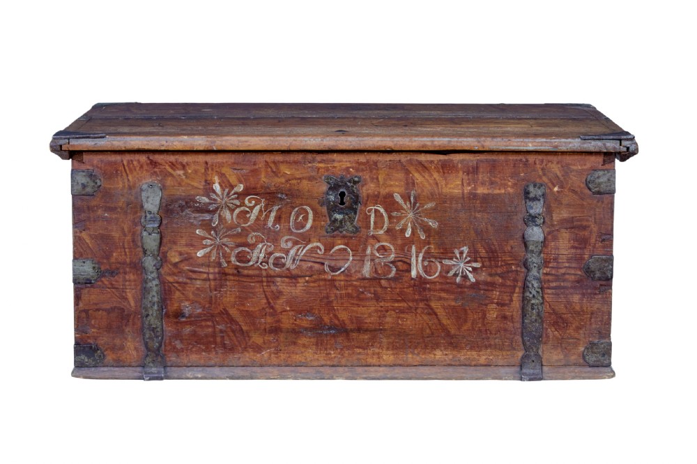 An early 19th-century Swedish pine blanket box featuring white hand-painted initials, the date 1816, star motifs, and hand-forged iron fittings. View III
