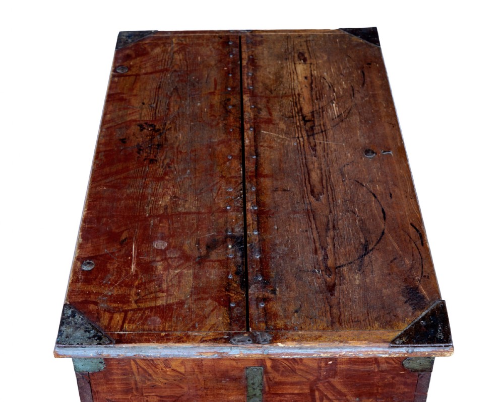 An early 19th-century Swedish pine blanket box featuring white hand-painted initials, the date 1816, star motifs, and hand-forged iron fittings. View VIII