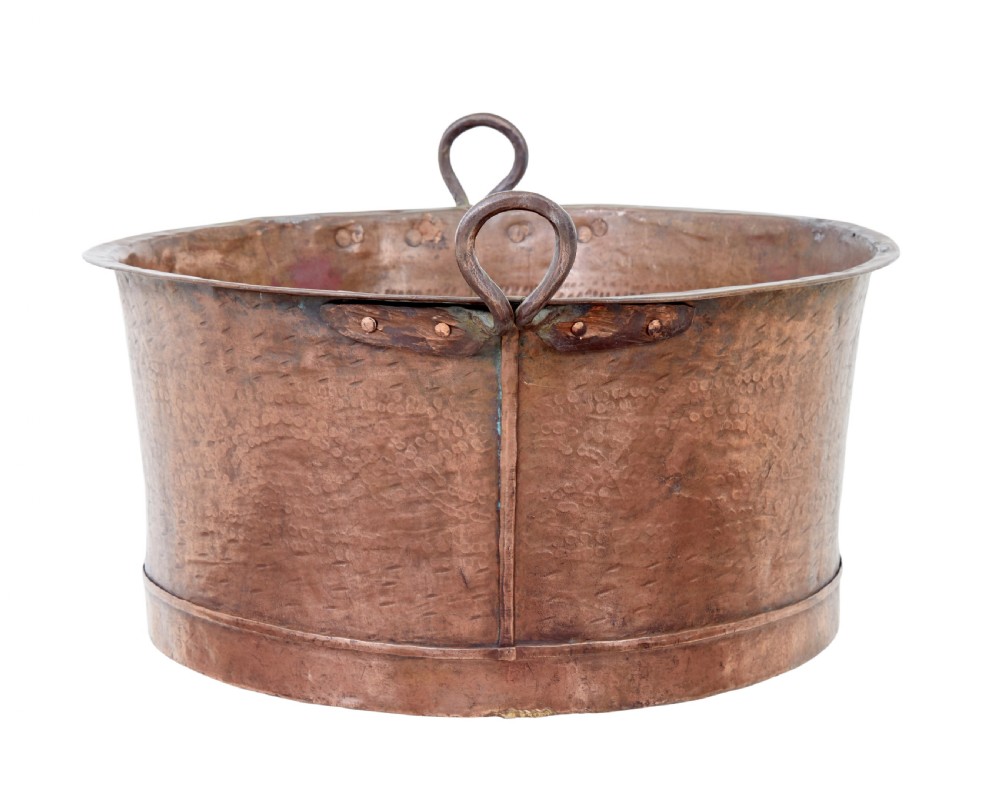VICTORIAN 19TH CENTURY LARGE COPPER COOKING POT View IV